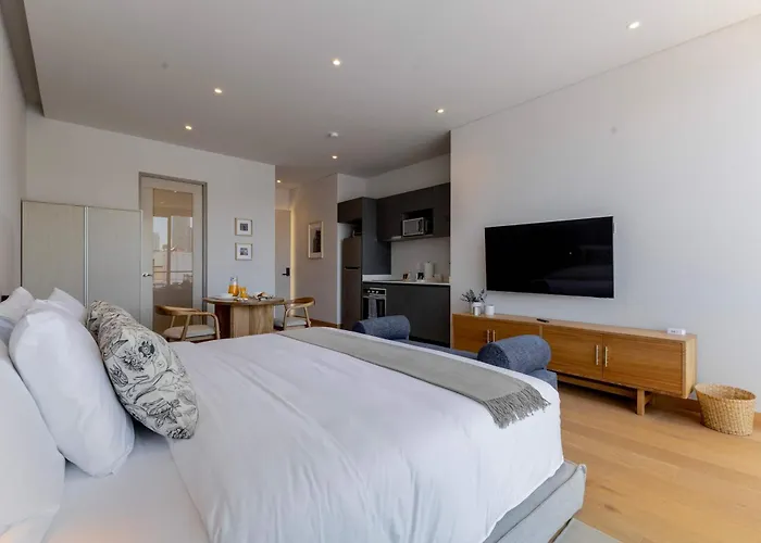 508 Capitalia Balcony Retreat Apartment *